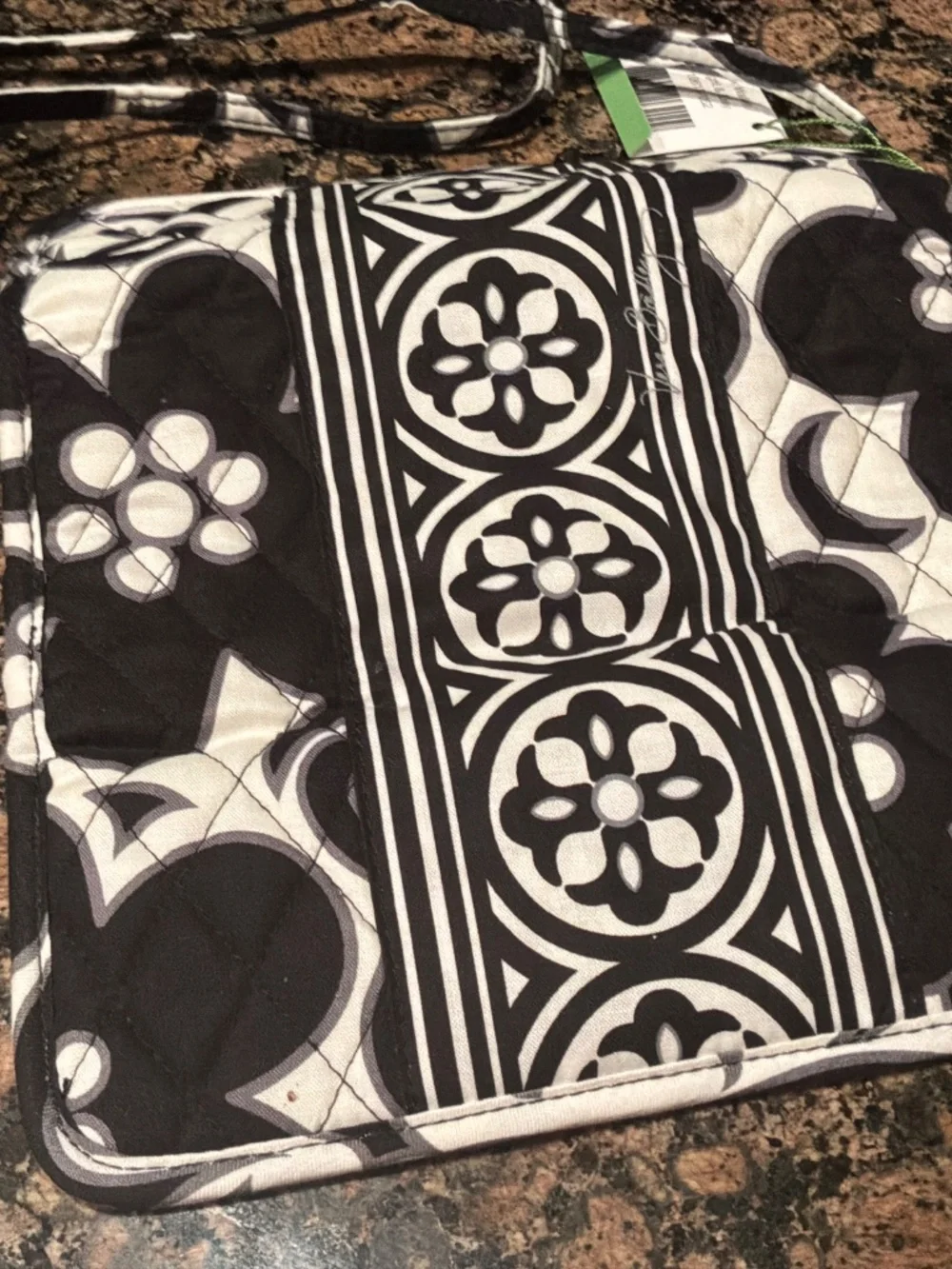 VERA BRADLEY QUILTED WALLET CROSSBODY NWT